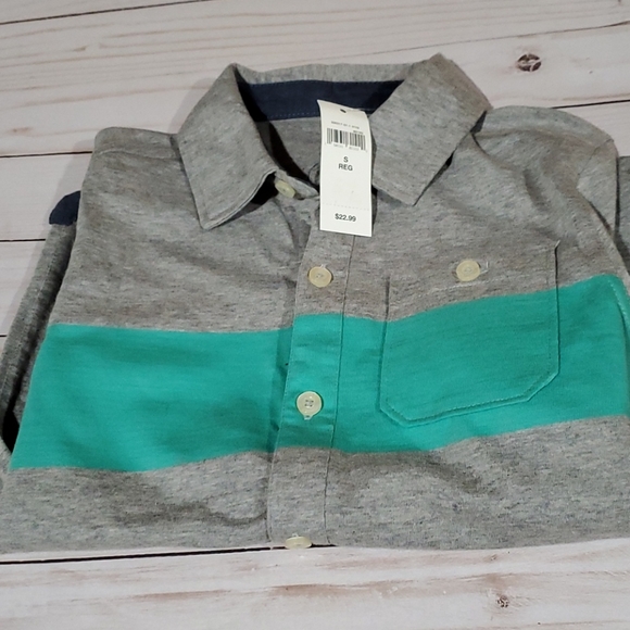 Boys Sz Sm Gap kids button down t-shirt - Picture 3 of 3